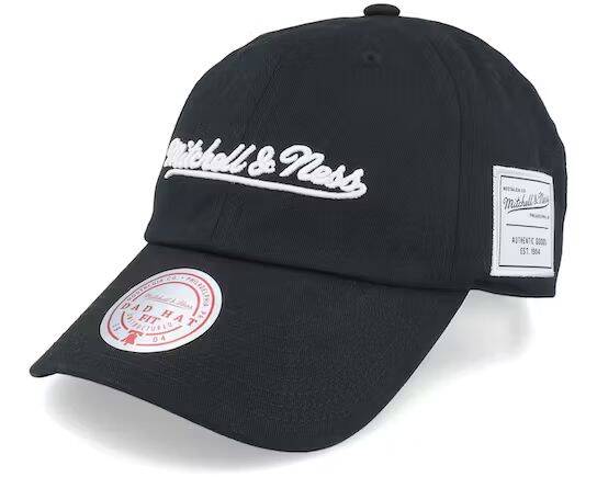 E-shop Mitchell & Ness cap strapback Branded Branded Essential Strapback black - UNI
