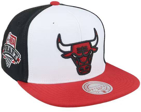 E-shop Mitchell & Ness snapback Chicago Bulls Core I Snapback white/red - UNI