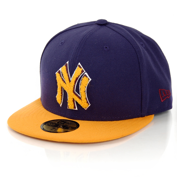 New Era Chenille Plique NY Yankees Cap - 7 3/8
